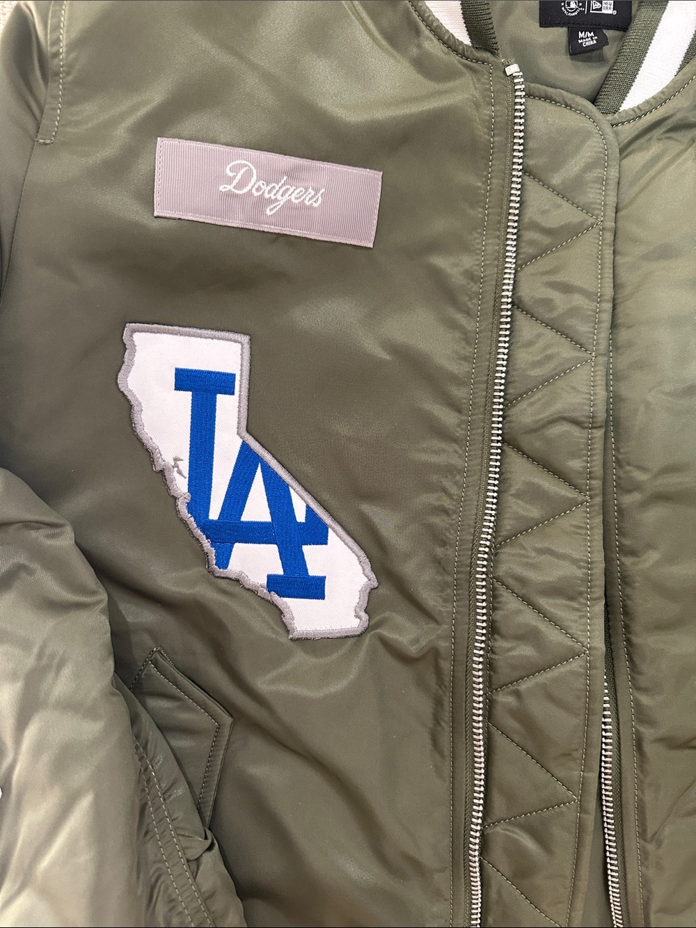 Los Angeles Dodgers Olive Green Patch Bomber Jacket medium new era - Picture 3 of 7